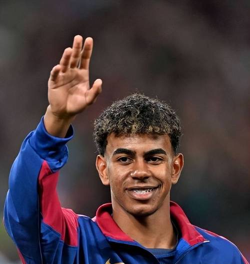 欧冠疯狂夜！3大豪门全逆转，17岁新星封神，后卫90秒双响炸场？