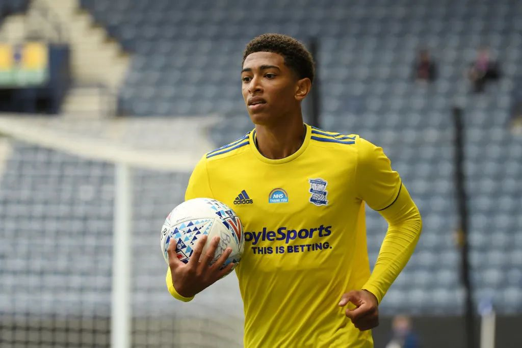 篮球CBA球队赛后总结训练成果