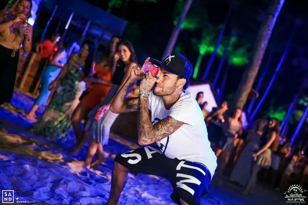 ESPN：斯洛特在利物浦很受欢迎，有人对他被萨拉赫炮轰表示同情