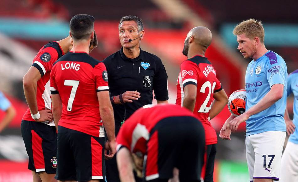 天空体育：贝洛蒂已返回卡利亚里继续治疗，预计明年春天复出