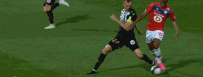 邮报：明年世界杯上下半场中段设强制补水时间，每次三分钟