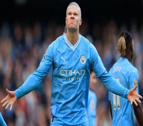 第四次，曼联错失进入欧冠区的机会。