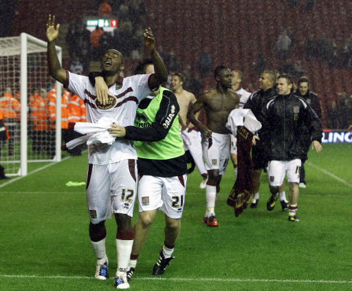 欧冠战报：马杜埃凯双响，马丁内利破门，阿森纳3-0布鲁日