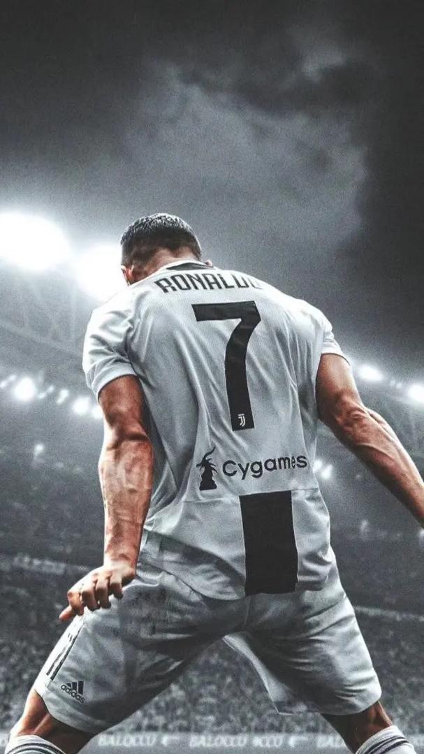 开场16分钟35秒，巴萨遭遇欧冠单场比赛最快的两个丢球