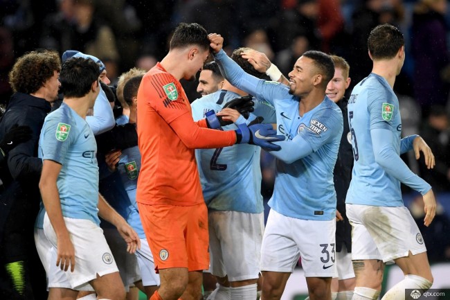 官方：悉尼FC中场恩斯特勒股四头肌受伤，预计缺席6周